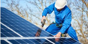 Installation Maintenance Panneaux Solaires Photovoltaïques à Marches